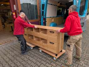 Schallplattenschrank einladen 