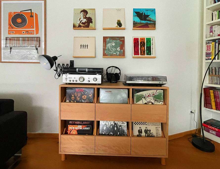 Schallplattensideboard in Buche in Mainz Schallplattensideboard in Buche in Mainz