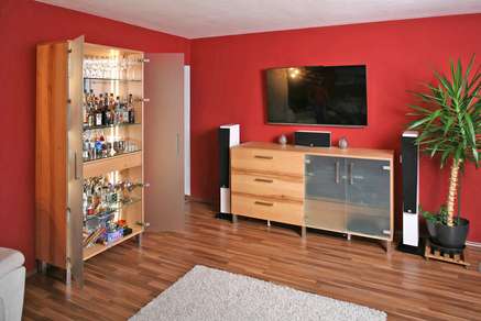 Im Barschrank wimmelt es von raffinierten Details