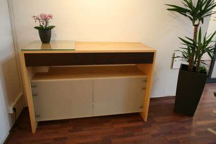 Sideboard aus Massivholz 