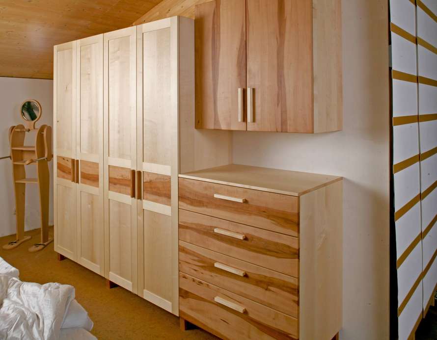 Kleiderschrank Naturholz 